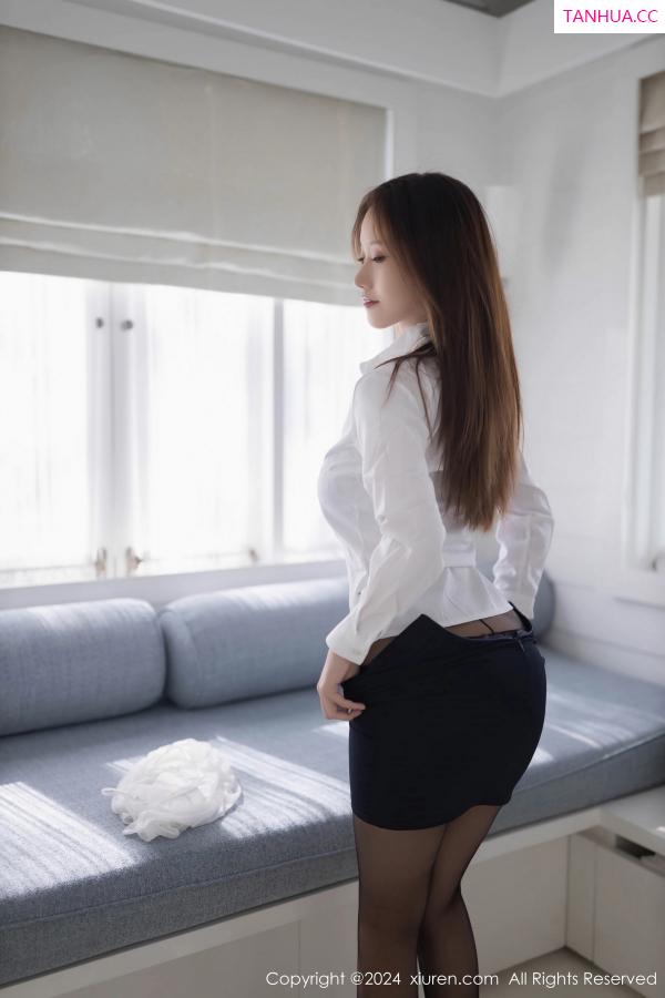   [XiuRen]高清写真图 2024.01.24 No.8012 杏子Yada 短裙黑丝第15张图片